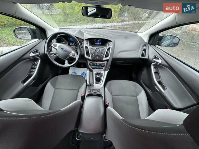 Чорний Форд Фокус, об'ємом двигуна 1.6 л та пробігом 269 тис. км за 6950 $, фото 21 на Automoto.ua