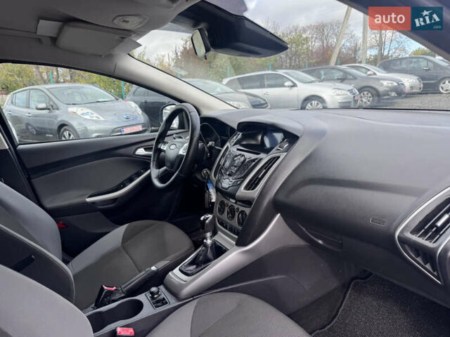 Черный Форд Фокус, объемом двигателя 1.6 л и пробегом 195 тыс. км за 7590 $, фото 34 на Automoto.ua