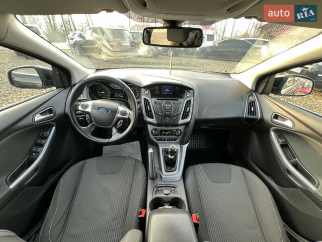 Черный Форд Фокус, объемом двигателя 1.6 л и пробегом 267 тыс. км за 7700 $, фото 16 на Automoto.ua