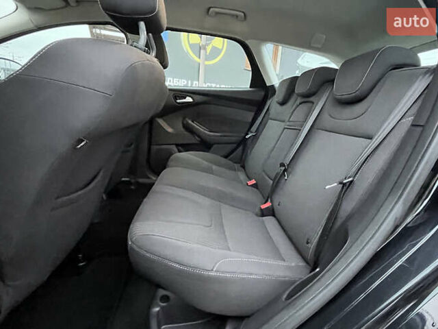 Черный Форд Фокус, объемом двигателя 1.6 л и пробегом 227 тыс. км за 8300 $, фото 20 на Automoto.ua