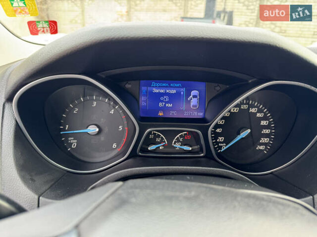 Черный Форд Фокус, объемом двигателя 1.6 л и пробегом 227 тыс. км за 7950 $, фото 55 на Automoto.ua