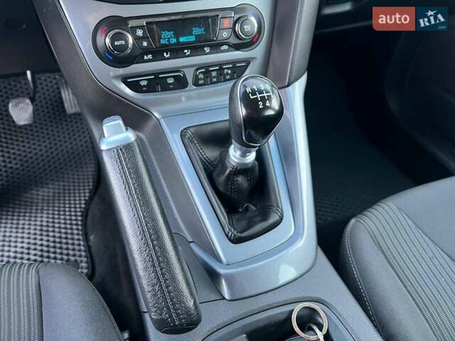 Чорний Форд Фокус, об'ємом двигуна 1.6 л та пробігом 295 тис. км за 7890 $, фото 31 на Automoto.ua