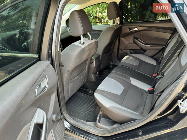 Черный Форд Фокус, объемом двигателя 1.6 л и пробегом 239 тыс. км за 8200 $, фото 18 на Automoto.ua