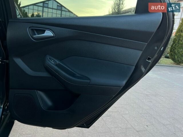 Чорний Форд Фокус, об'ємом двигуна 1.6 л та пробігом 212 тис. км за 8599 $, фото 86 на Automoto.ua