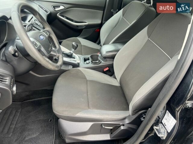 Черный Форд Фокус, объемом двигателя 1.6 л и пробегом 170 тыс. км за 7900 $, фото 16 на Automoto.ua