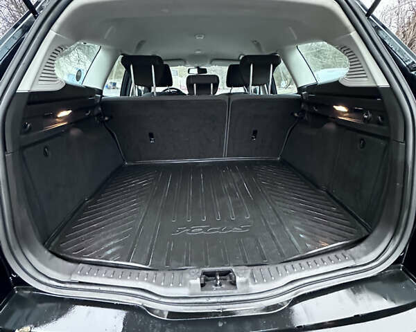 Чорний Форд Фокус, об'ємом двигуна 1.6 л та пробігом 269 тис. км за 6950 $, фото 8 на Automoto.ua