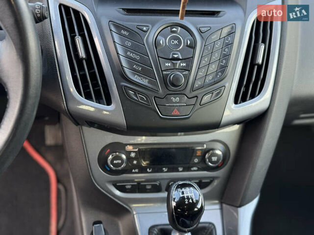 Черный Форд Фокус, объемом двигателя 1.56 л и пробегом 232 тыс. км за 8000 $, фото 34 на Automoto.ua