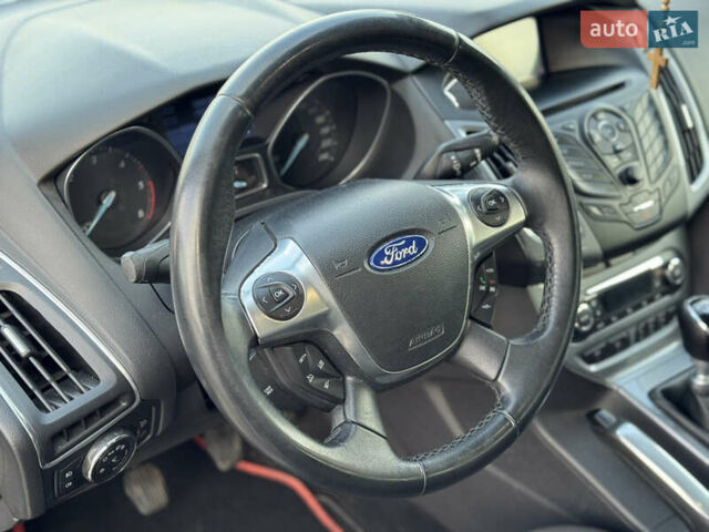 Черный Форд Фокус, объемом двигателя 1.56 л и пробегом 232 тыс. км за 8000 $, фото 29 на Automoto.ua