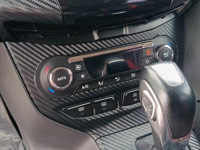 Черный Форд Фокус, объемом двигателя 2 л и пробегом 273 тыс. км за 8200 $, фото 7 на Automoto.ua