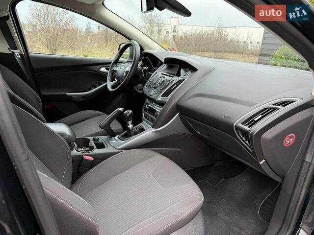Черный Форд Фокус, объемом двигателя 1.6 л и пробегом 227 тыс. км за 7900 $, фото 36 на Automoto.ua