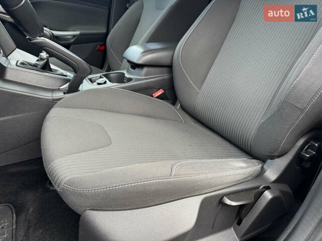 Чорний Форд Фокус, об'ємом двигуна 1.6 л та пробігом 233 тис. км за 8600 $, фото 41 на Automoto.ua