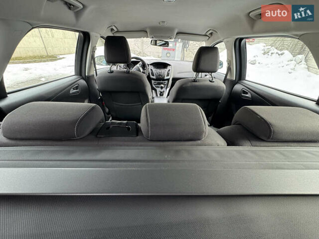 Черный Форд Фокус, объемом двигателя 1.6 л и пробегом 227 тыс. км за 7950 $, фото 62 на Automoto.ua