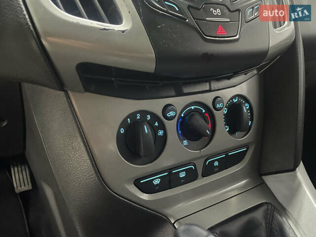 Черный Форд Фокус, объемом двигателя 1.6 л и пробегом 211 тыс. км за 7750 $, фото 37 на Automoto.ua