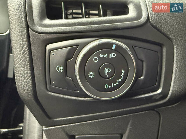 Чорний Форд Фокус, об'ємом двигуна 1.6 л та пробігом 249 тис. км за 7200 $, фото 39 на Automoto.ua