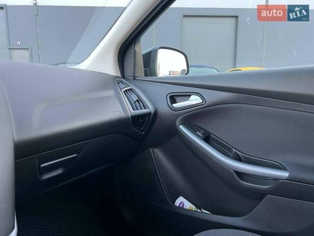 Чорний Форд Фокус, об'ємом двигуна 1.6 л та пробігом 295 тис. км за 7890 $, фото 32 на Automoto.ua