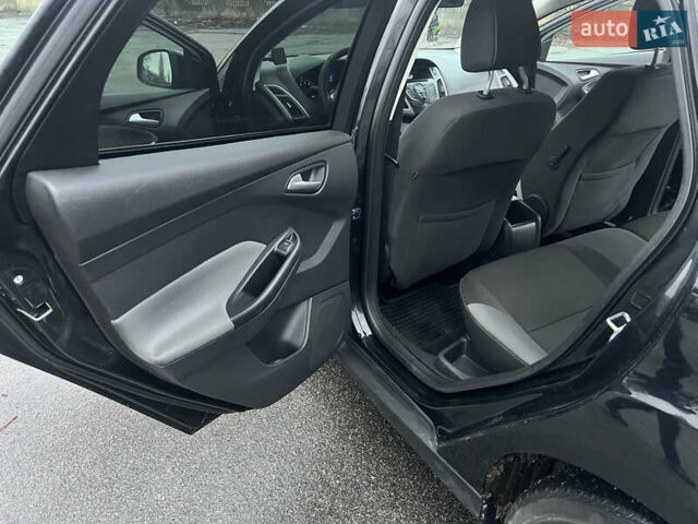 Черный Форд Фокус, объемом двигателя 1.6 л и пробегом 180 тыс. км за 7400 $, фото 15 на Automoto.ua