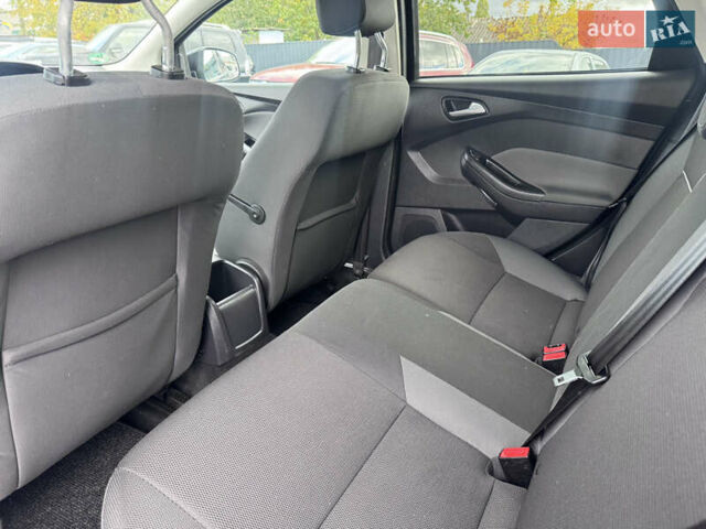 Черный Форд Фокус, объемом двигателя 1.6 л и пробегом 195 тыс. км за 7590 $, фото 42 на Automoto.ua