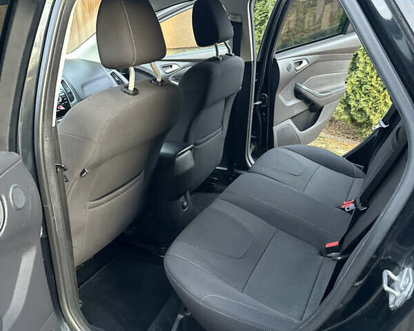 Черный Форд Фокус, объемом двигателя 1.6 л и пробегом 205 тыс. км за 7200 $, фото 34 на Automoto.ua