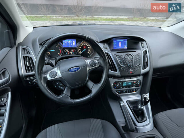 Черный Форд Фокус, объемом двигателя 1.6 л и пробегом 236 тыс. км за 8100 $, фото 30 на Automoto.ua