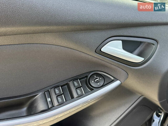 Форд Фокус 2013 у Стрые на Automoto.ua Чорний Форд Фокус, об'ємом двигуна 1.6 л та пробігом 240 тис. км за 8999 $, фото 45 на Automoto.ua