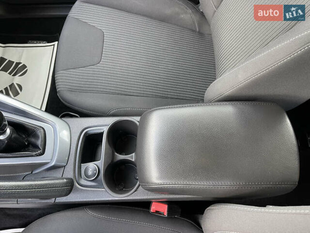 Чорний Форд Фокус, об'ємом двигуна 1.6 л та пробігом 191 тис. км за 8600 $, фото 20 на Automoto.ua