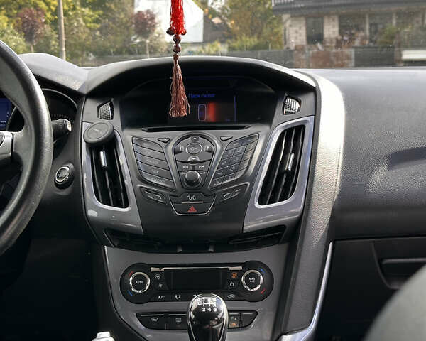 Черный Форд Фокус, объемом двигателя 1.6 л и пробегом 206 тыс. км за 9200 $, фото 11 на Automoto.ua