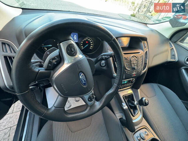 Чорний Форд Фокус, об'ємом двигуна 1.6 л та пробігом 231 тис. км за 8300 $, фото 57 на Automoto.ua