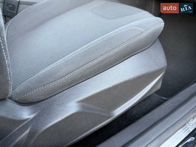 Чорний Форд Фокус, об'ємом двигуна 1.6 л та пробігом 235 тис. км за 8650 $, фото 125 на Automoto.ua