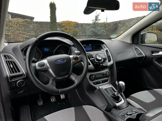 Черный Форд Фокус, объемом двигателя 1.6 л и пробегом 190 тыс. км за 7700 $, фото 52 на Automoto.ua