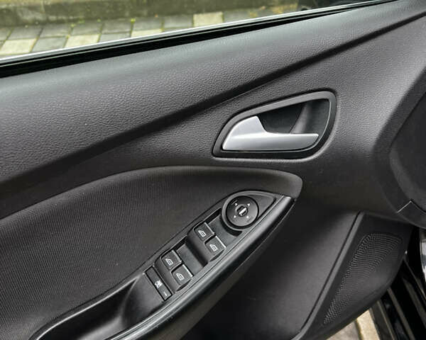 Черный Форд Фокус, объемом двигателя 1.6 л и пробегом 190 тыс. км за 7700 $, фото 49 на Automoto.ua