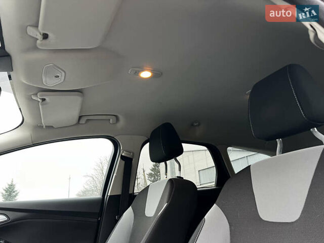 Черный Форд Фокус, объемом двигателя 1.6 л и пробегом 190 тыс. км за 7700 $, фото 39 на Automoto.ua