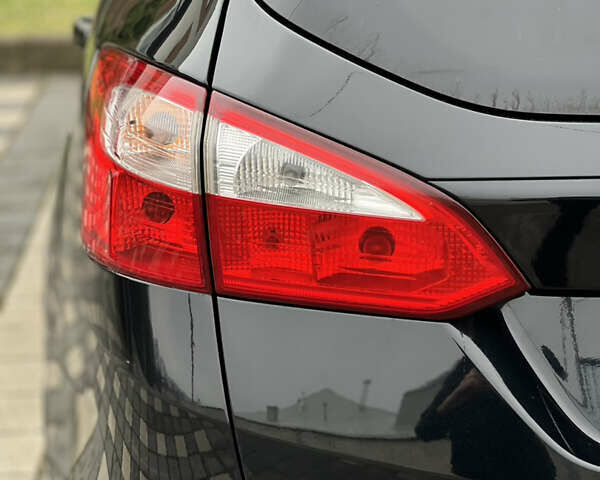 Черный Форд Фокус, объемом двигателя 1.6 л и пробегом 190 тыс. км за 7700 $, фото 32 на Automoto.ua