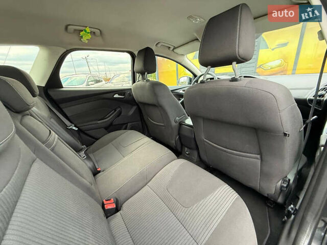 Черный Форд Фокус, объемом двигателя 1.6 л и пробегом 253 тыс. км за 6999 $, фото 38 на Automoto.ua