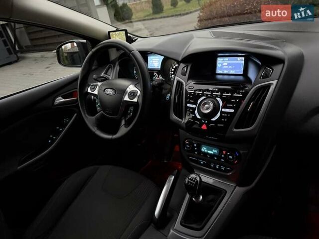 Чорний Форд Фокус, об'ємом двигуна 1.6 л та пробігом 227 тис. км за 8450 $, фото 77 на Automoto.ua