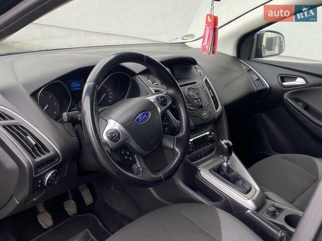 Черный Форд Фокус, объемом двигателя 1.6 л и пробегом 163 тыс. км за 7600 $, фото 13 на Automoto.ua