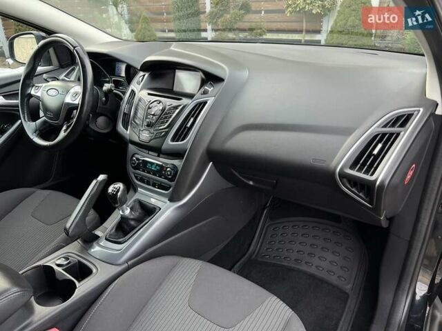 Чорний Форд Фокус, об'ємом двигуна 1.6 л та пробігом 218 тис. км за 8950 $, фото 109 на Automoto.ua