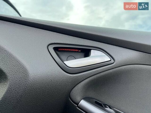 Чорний Форд Фокус, об'ємом двигуна 1.6 л та пробігом 218 тис. км за 8950 $, фото 108 на Automoto.ua