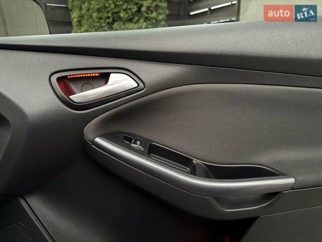 Чорний Форд Фокус, об'ємом двигуна 1.6 л та пробігом 227 тис. км за 8450 $, фото 72 на Automoto.ua