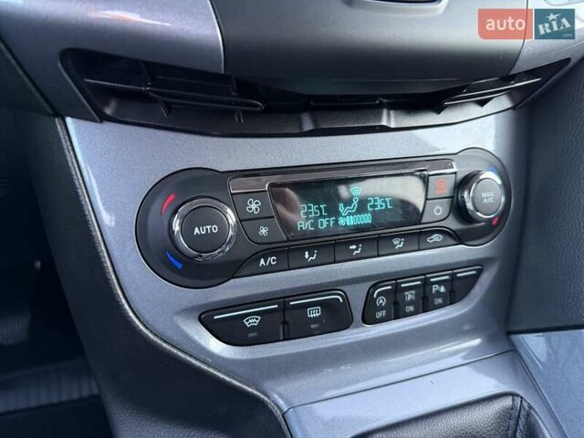 Чорний Форд Фокус, об'ємом двигуна 1.6 л та пробігом 235 тис. км за 8650 $, фото 108 на Automoto.ua