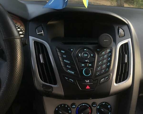 Черный Форд Фокус, объемом двигателя 1.6 л и пробегом 330 тыс. км за 7700 $, фото 27 на Automoto.ua