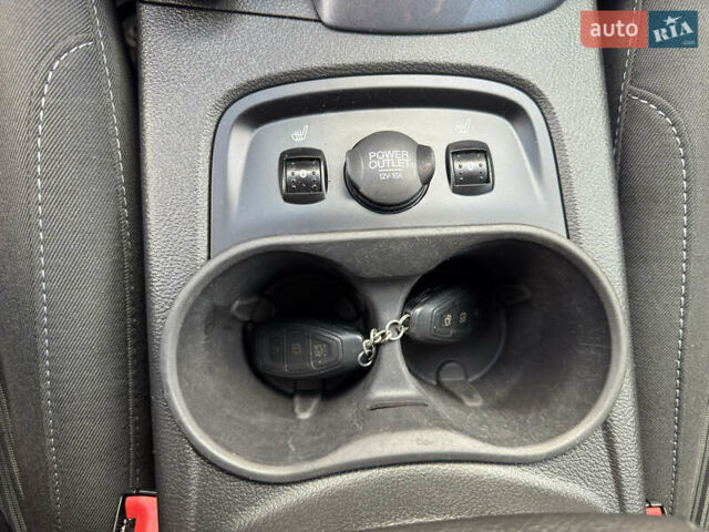 Чорний Форд Фокус, об'ємом двигуна 1.6 л та пробігом 278 тис. км за 8599 $, фото 20 на Automoto.ua