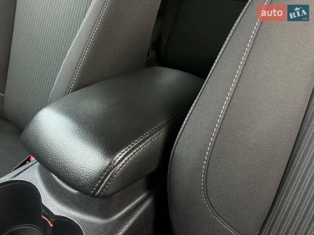 Чорний Форд Фокус, об'ємом двигуна 1.6 л та пробігом 218 тис. км за 8950 $, фото 144 на Automoto.ua