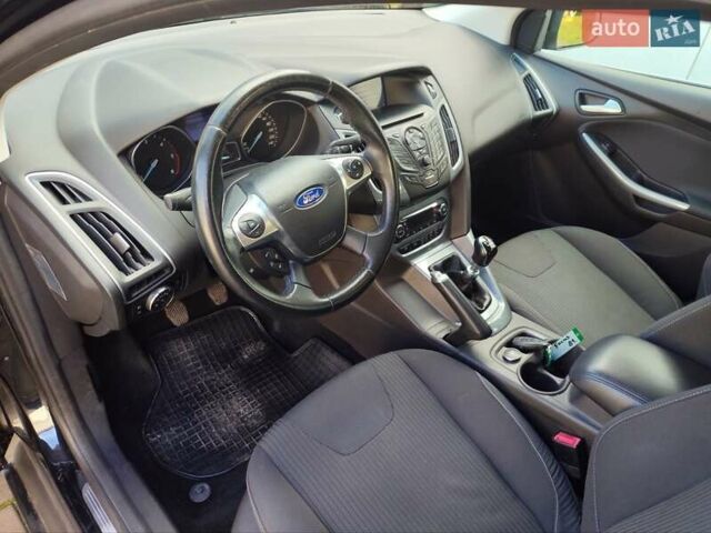 Форд Фокус 2013 в Радивилове на Automoto.ua Черный Форд Фокус, объемом двигателя 1.6 л и пробегом 260 тыс. км за 8650 $, фото 10 на Automoto.ua