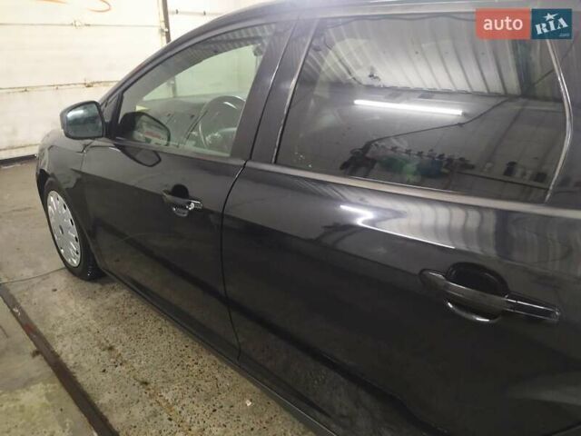 Чорний Форд Фокус, об'ємом двигуна 1.6 л та пробігом 205 тис. км за 8900 $, фото 2 на Automoto.ua