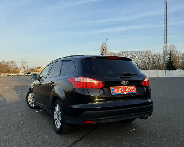 Черный Форд Фокус, объемом двигателя 2 л и пробегом 183 тыс. км за 8800 $, фото 5 на Automoto.ua