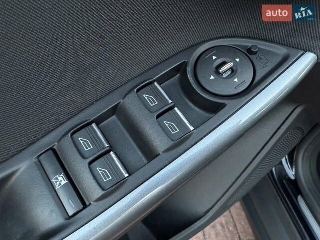 Чорний Форд Фокус, об'ємом двигуна 1.6 л та пробігом 235 тис. км за 8650 $, фото 90 на Automoto.ua