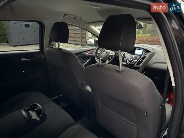 Чорний Форд Фокус, об'ємом двигуна 1.6 л та пробігом 227 тис. км за 8450 $, фото 70 на Automoto.ua