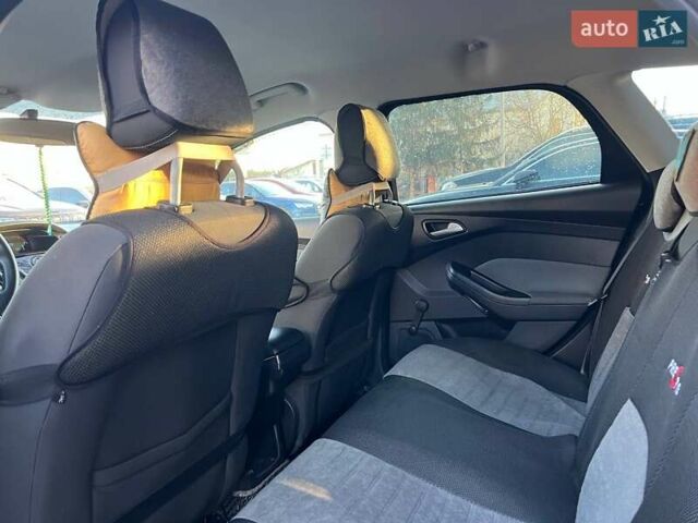 Черный Форд Фокус, объемом двигателя 1.56 л и пробегом 230 тыс. км за 8000 $, фото 18 на Automoto.ua