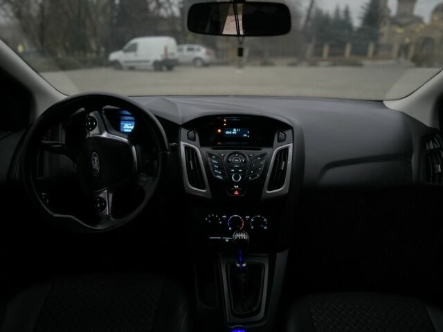 Черный Форд Фокус, объемом двигателя 1.6 л и пробегом 196 тыс. км за 7700 $, фото 5 на Automoto.ua