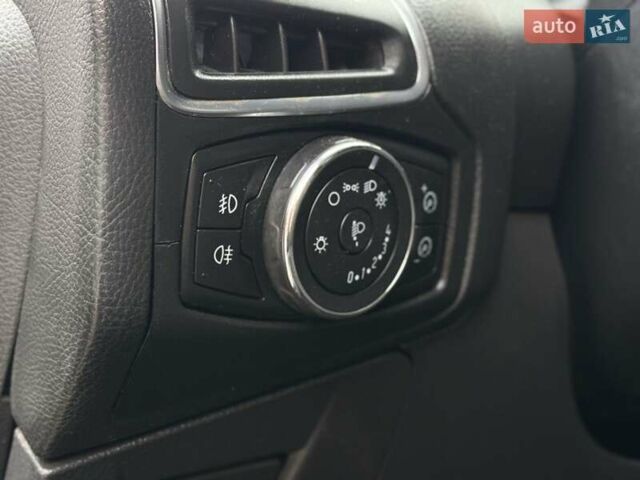 Форд Фокус 2013 в Вознесенске на Automoto.ua Черный Форд Фокус, объемом двигателя 1.6 л и пробегом 163 тыс. км за 7600 $, фото 8 на Automoto.ua